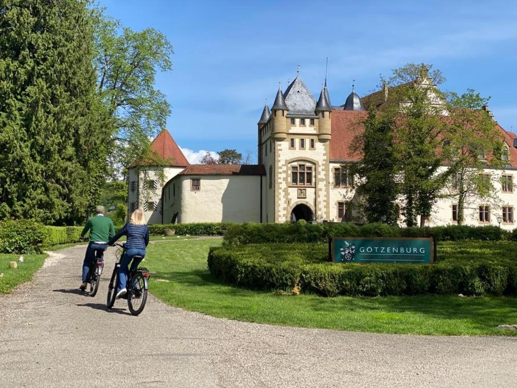 Schlosshotel Goetzenburg 자그슈타우젠 외부 사진
